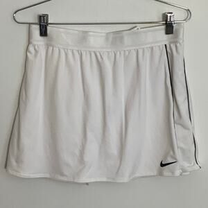 Nike Women's Tennis‎ Skort size MT